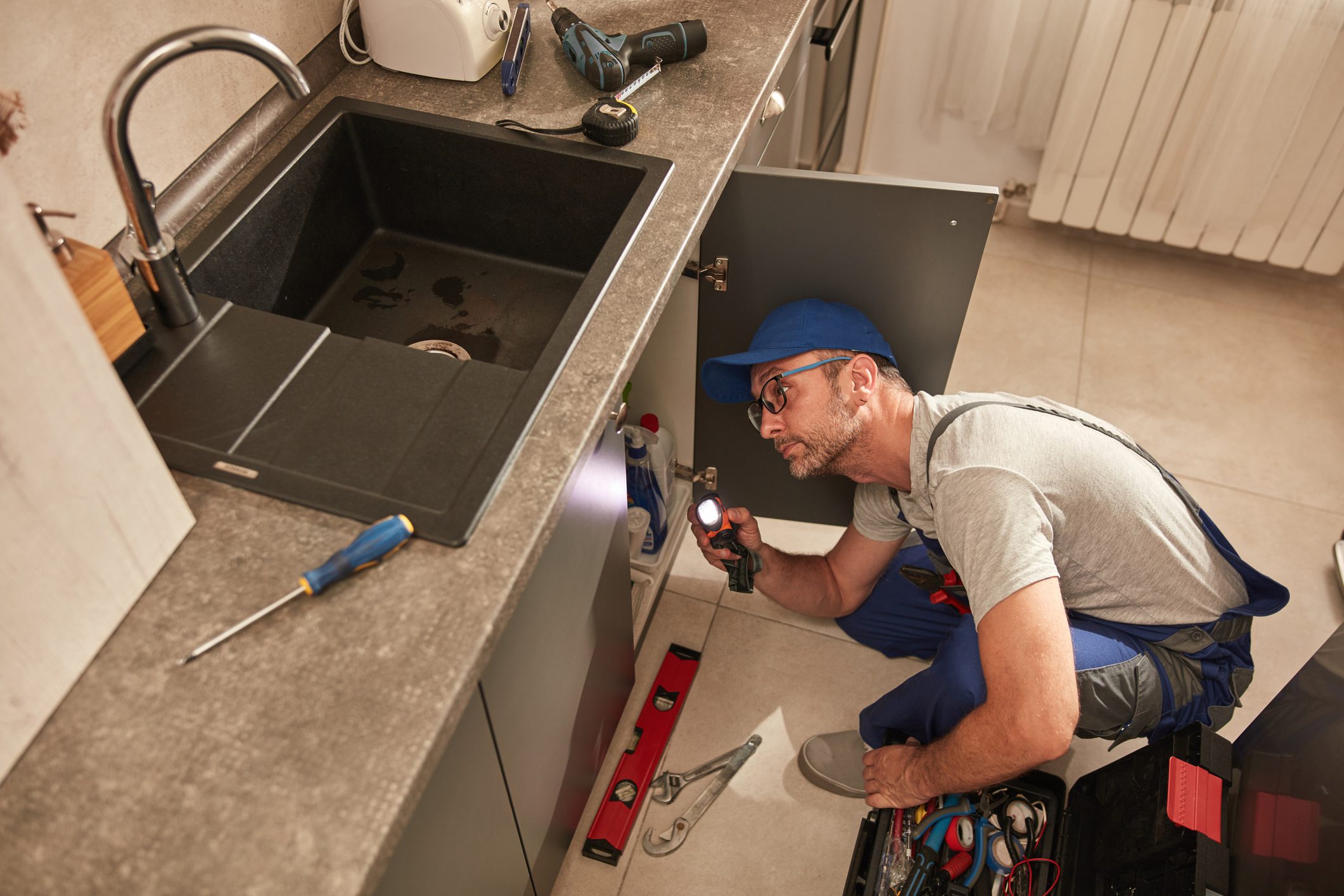 Emergency plumbing Fresno technician responding to urgent plumbing repair
